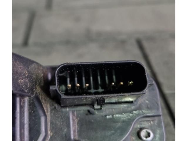 bontott FORD FIESTA VIII Bal hátsó Ajtózár