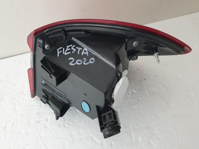 bontott FORD FIESTA VIII Bal Hátsó Lámpa