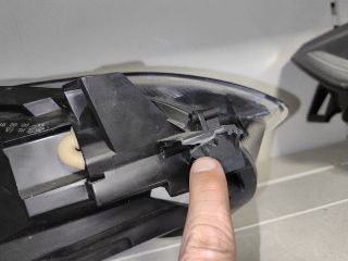 bontott FORD FIESTA VIII Bal Ledes Fényszóró