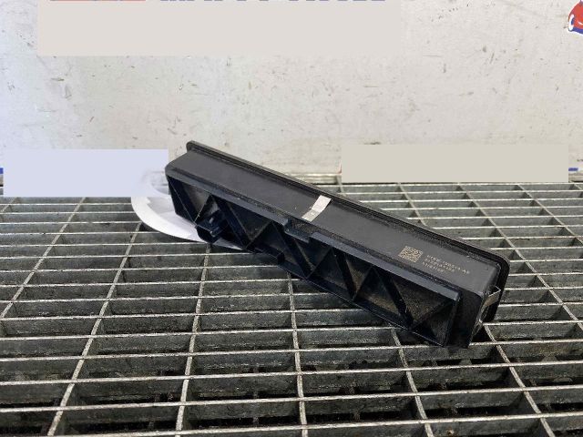 bontott FORD FIESTA VIII Csomagtérajtó Kilincs