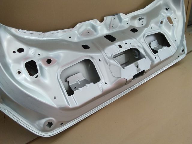 bontott FORD FIESTA VIII Csomagtérajtó (Üres lemez)