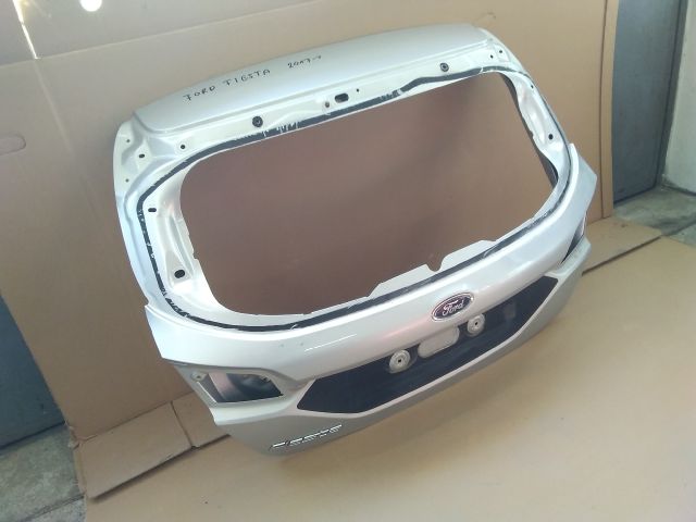 bontott FORD FIESTA VIII Csomagtérajtó (Üres lemez)