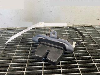 bontott FORD FIESTA VIII Csomagtérajtó Ütköző