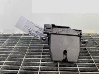 bontott FORD FIESTA VIII Csomagtérajtó Ütköző