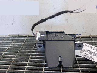 bontott FORD FIESTA VIII Csomagtérajtó Ütköző