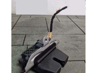 bontott FORD FIESTA VIII Csomagtérajtó Zárszerkezet