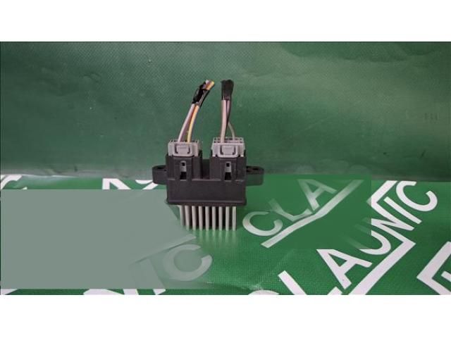 bontott FORD FIESTA VIII Előtét Ellenállás Fűtőmotor