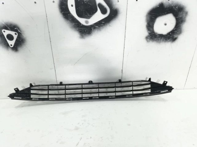 bontott FORD FIESTA VIII Első Lökhárító Alsó Középső Díszrács