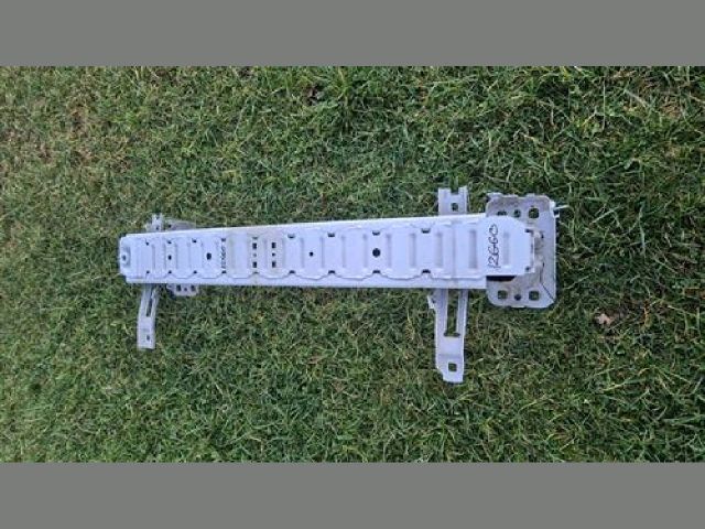 bontott FORD FIESTA VIII Első Lökhárító Merevítő (Fém)