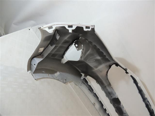 bontott FORD FIESTA VIII Első Lökhárító (Részeivel)