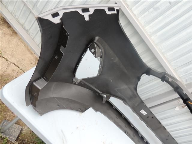 bontott FORD FIESTA VIII Első Lökhárító (Részeivel)