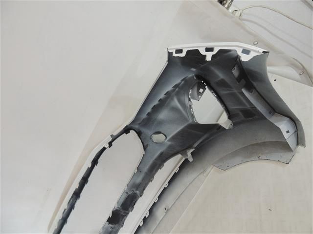 bontott FORD FIESTA VIII Első Lökhárító (Részeivel)