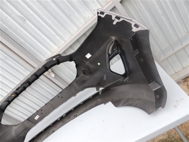 bontott FORD FIESTA VIII Első Lökhárító (Részeivel)