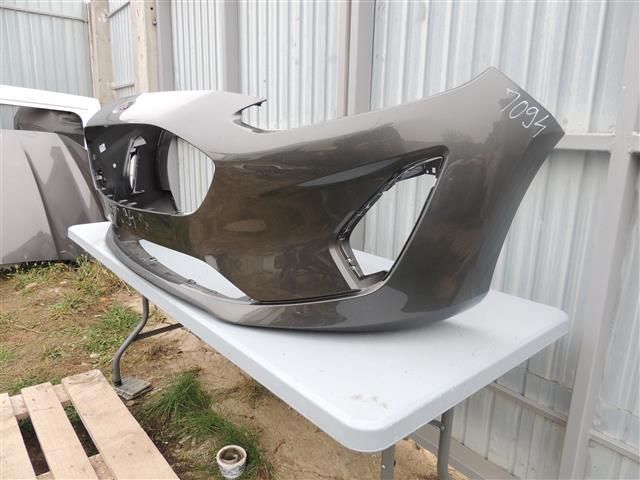 bontott FORD FIESTA VIII Első Lökhárító (Részeivel)