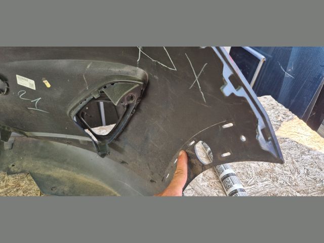 bontott FORD FIESTA VIII Első Lökhárító (Üresen)