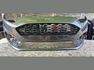 bontott FORD FIESTA VIII Első Lökhárító (Üresen)