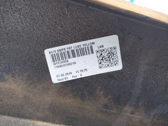 bontott FORD FIESTA VIII Első Lökhárító (Üresen)