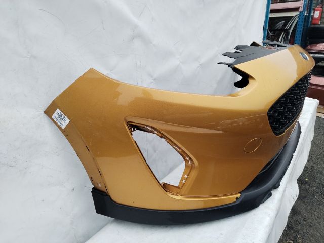 bontott FORD FIESTA VIII Első Lökhárító (Üresen)