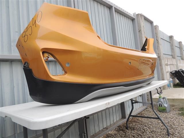 bontott FORD FIESTA VIII Hátsó Lökhárító (Részeivel)