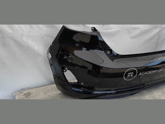 bontott FORD FIESTA VIII Hátsó Lökhárító (Üresen)