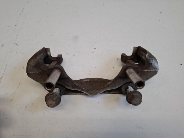 bontott FORD FIESTA VIII Jobb első Féltengely Tartó