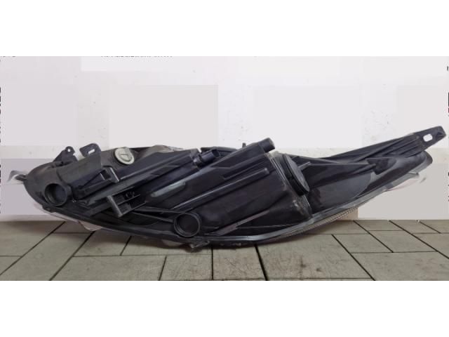 bontott FORD FIESTA VIII Jobb Fényszóró