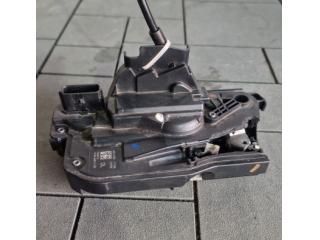 bontott FORD FIESTA VIII Jobb hátsó Ajtózár