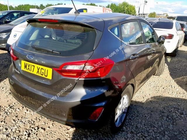 bontott FORD FIESTA VIII Jobb hátsó Csomagtér Burkolat (Műanyag)