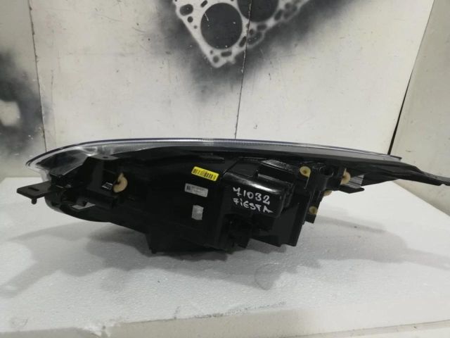 bontott FORD FIESTA VIII Jobb Ledes Fényszóró