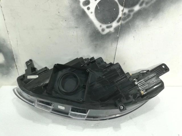 bontott FORD FIESTA VIII Jobb Ledes Fényszóró