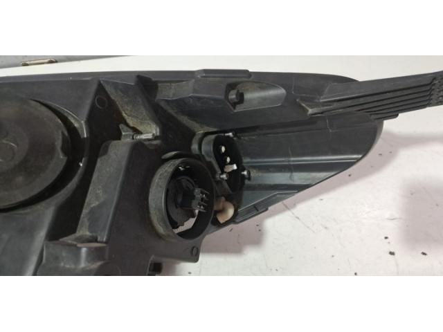 bontott FORD FIESTA VIII Jobb Ledes Fényszóró