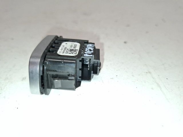 bontott FORD FIESTA VIII Központizár Kapcsoló