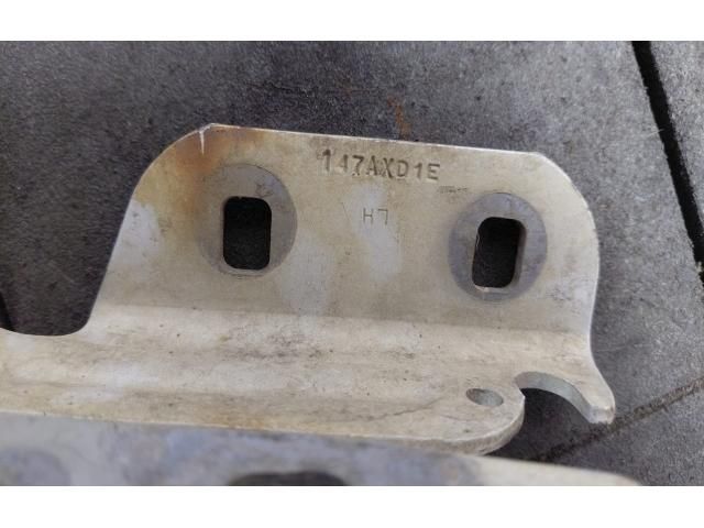 bontott FORD FIESTA VIII Motorháztető Bal Zsanér