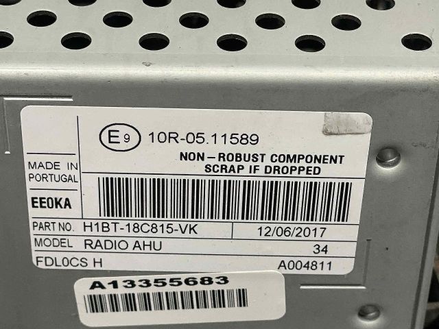 bontott FORD FIESTA VIII Rádió / CD