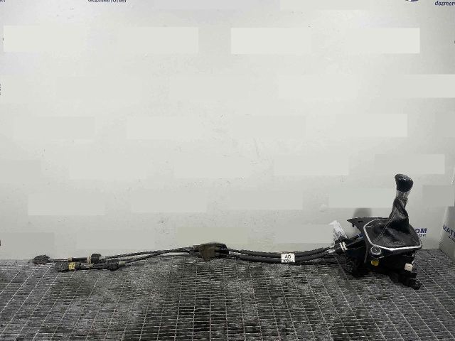 bontott FORD FIESTA VIII Váltógomb