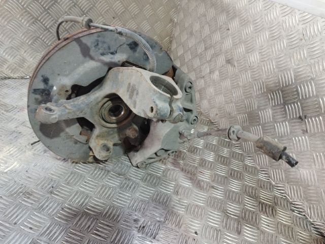 bontott FORD FOCUS C-MAX I Bal első Csonkállvány Kerékaggyal