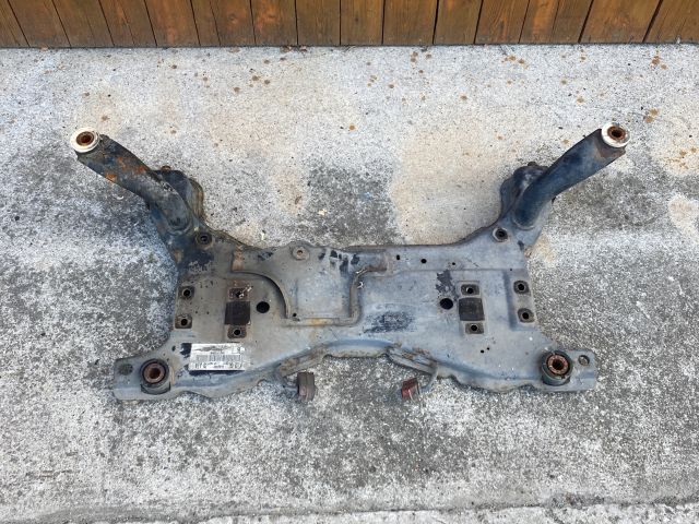 bontott FORD FOCUS C-MAX I Első Bölcső