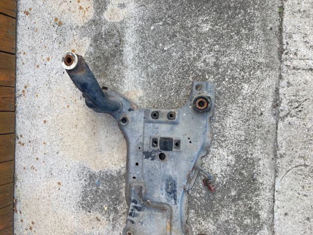 bontott FORD FOCUS C-MAX I Első Bölcső