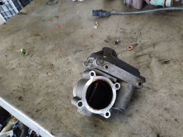 bontott FORD FOCUS C-MAX I Fojtószelep (Elektromos)