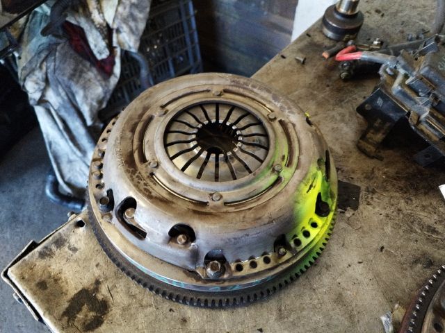 bontott FORD FOCUS C-MAX I Kuplung Szett Lendkerékkel