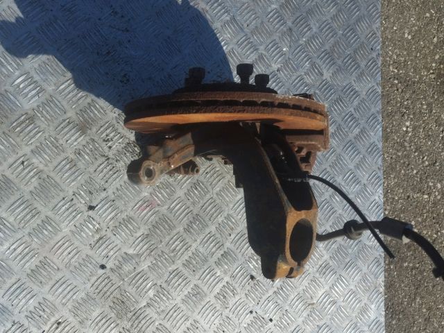 bontott FORD FOCUS C-MAX I Bal első Csonkállvány Kerékaggyal