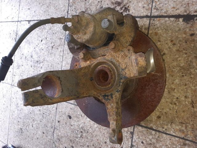 bontott FORD FOCUS C-MAX I Bal első Csonkállvány Kerékaggyal