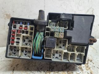 bontott FORD FOCUS C-MAX I Biztosítéktábla Motortér