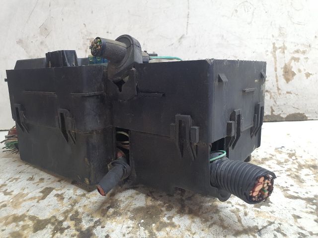 bontott FORD FOCUS C-MAX I Biztosítéktábla Motortér