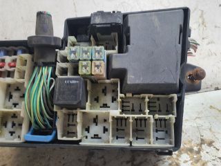 bontott FORD FOCUS C-MAX I Biztosítéktábla Motortér