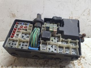 bontott FORD FOCUS C-MAX I Biztosítéktábla Motortér