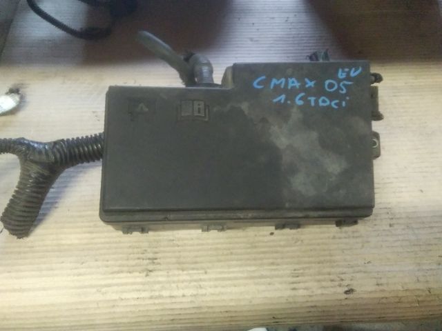 bontott FORD FOCUS C-MAX I Biztosítéktábla Motortér