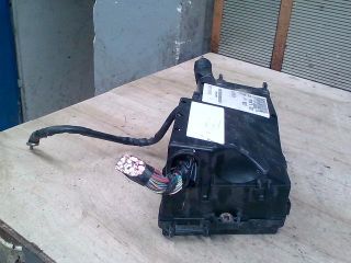 bontott FORD FOCUS C-MAX I Biztosítéktábla Motortér