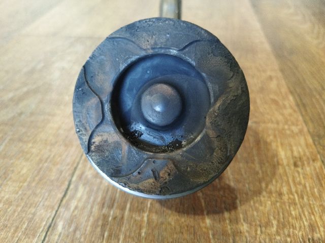 bontott FORD FOCUS C-MAX I Dugattyú és Hajtókar