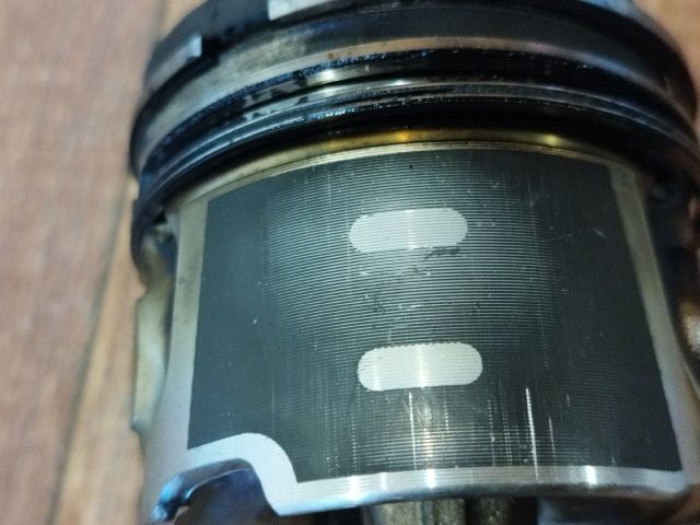 bontott FORD FOCUS C-MAX I Dugattyú és Hajtókar